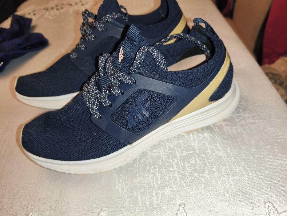 Buty sportowe 4f
