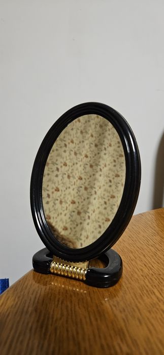 Małe Lusterko 15cm stojące zwykle + powiększające  uzywane