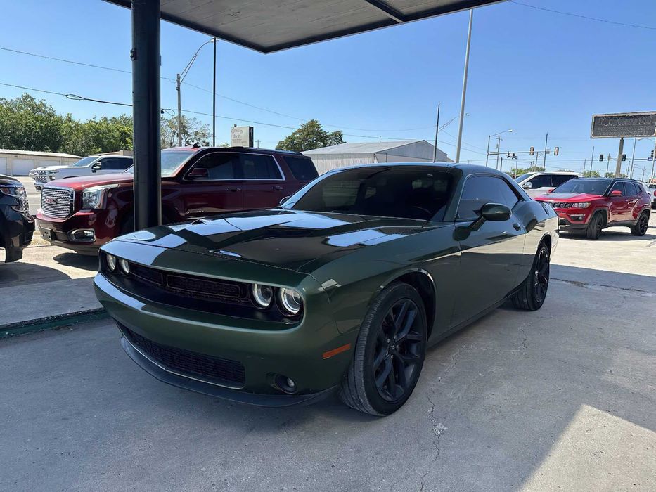 Dodge Challenger      2020