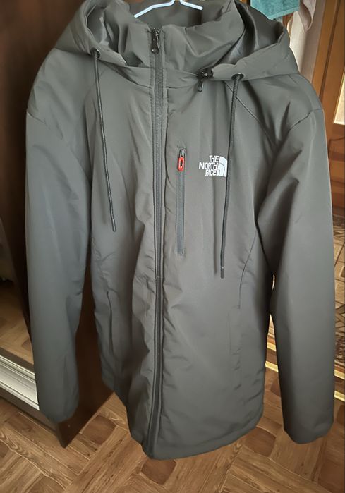 Продам  чоловічу куртку.Демісезон.Розмір 52