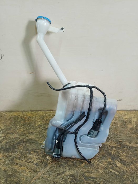 Nissan Qashqai Fl lift zbiornik zbiorniczek płynu spryskiwaczy xenon