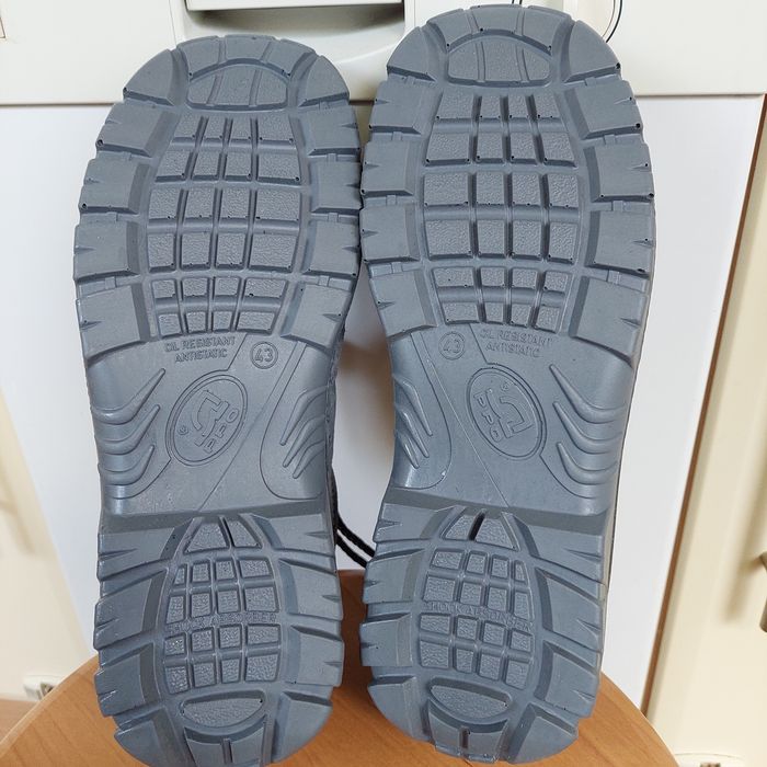 Nowe buty robocze PPO model 45 S1, SRC rozm. 43 wkładka 27,5 cm