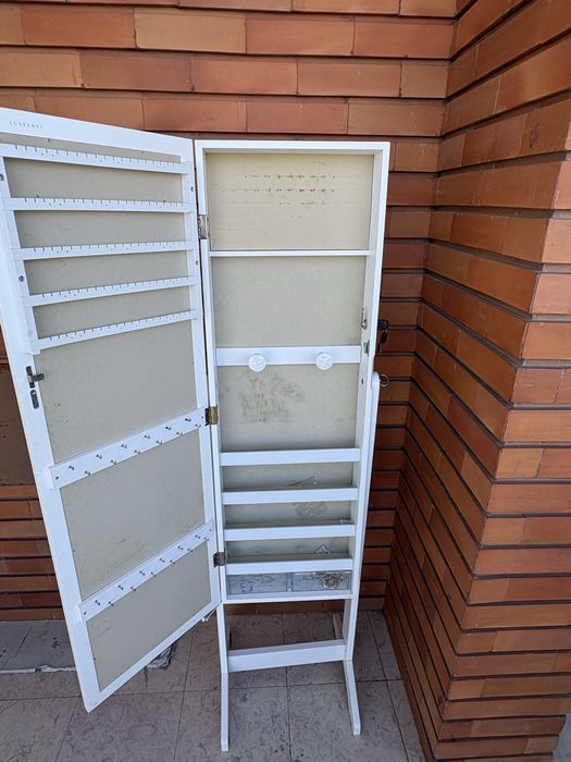 Porta joias com espelho