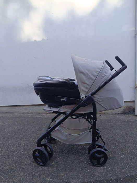 Carrinho de bébé quase novo