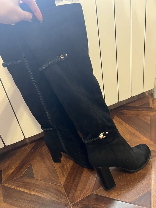 Чоботи замшеві