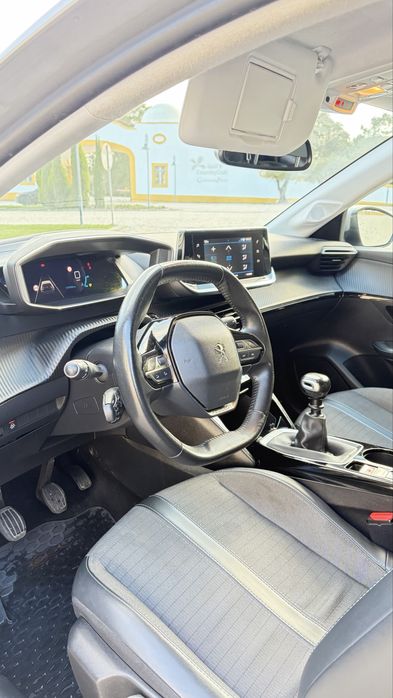 Peugeot 208  Full Extras