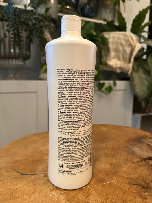 Szampon fioletowy do blondów Fanola No yellow (otwarty)