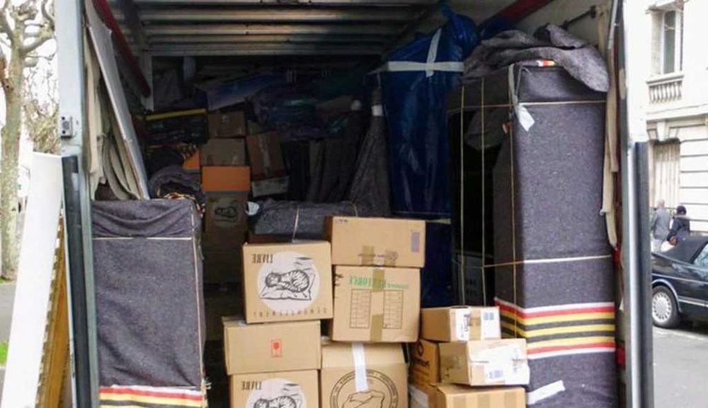 Serviço de transporte e montagem de móveis