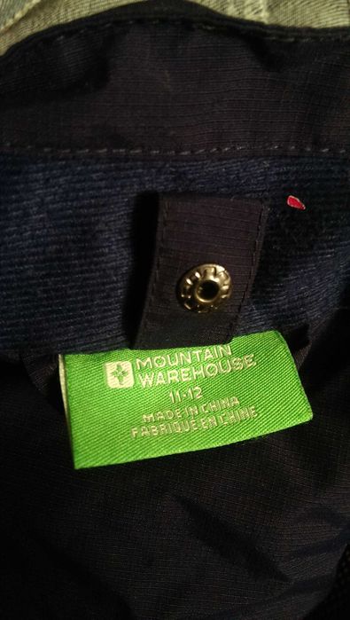 Легкая детская ветровка куртка — модель марки Mountain Warehouse (11-12лет) в идеальном состоянии