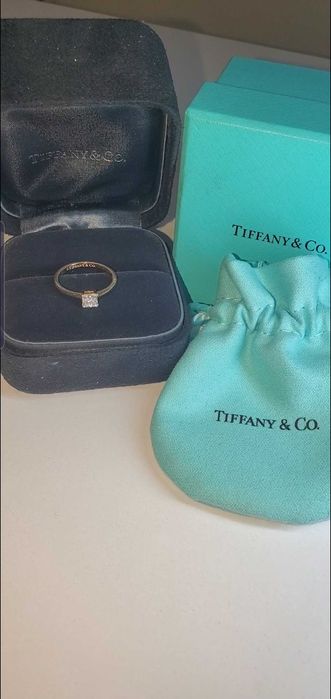 НАЙНИЖЧА ЦІНА Елегантна каблучка Tiffany з натуральним природнім діамантом бриліантом 0.51 ct карат (принцеса)