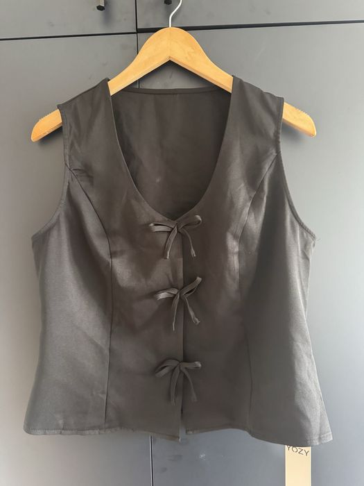 Top kamizelka czarna nowa z kokardkami YOZY L 40/42