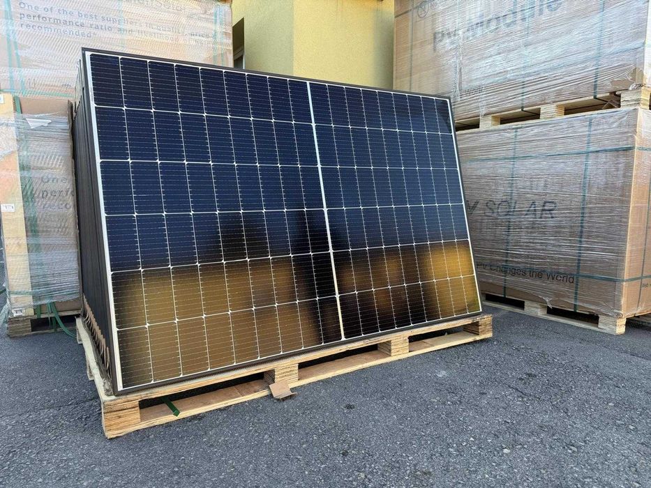 Panel fotowoltaiczny CANADIAN SOLAR 410W czarna ram 1722x1134x30mm brutto NOWE