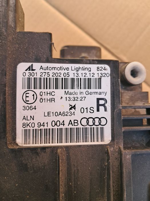 Farol direito  Audi A4 b8.5