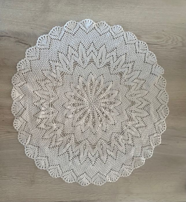 Serweta  szydełko  śr.66