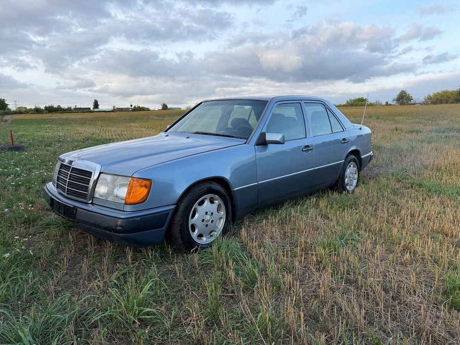Mercedes-Benz W124