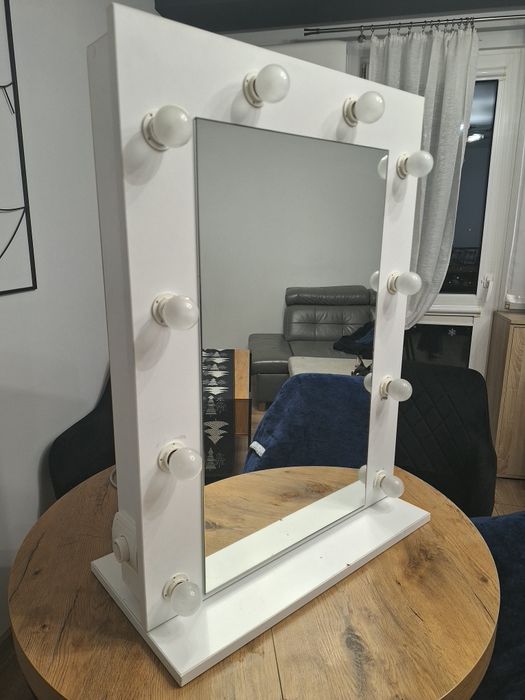 Lustro do makijażu toaletki