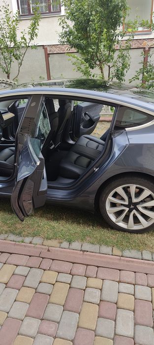 Tesla model 3 2019р.