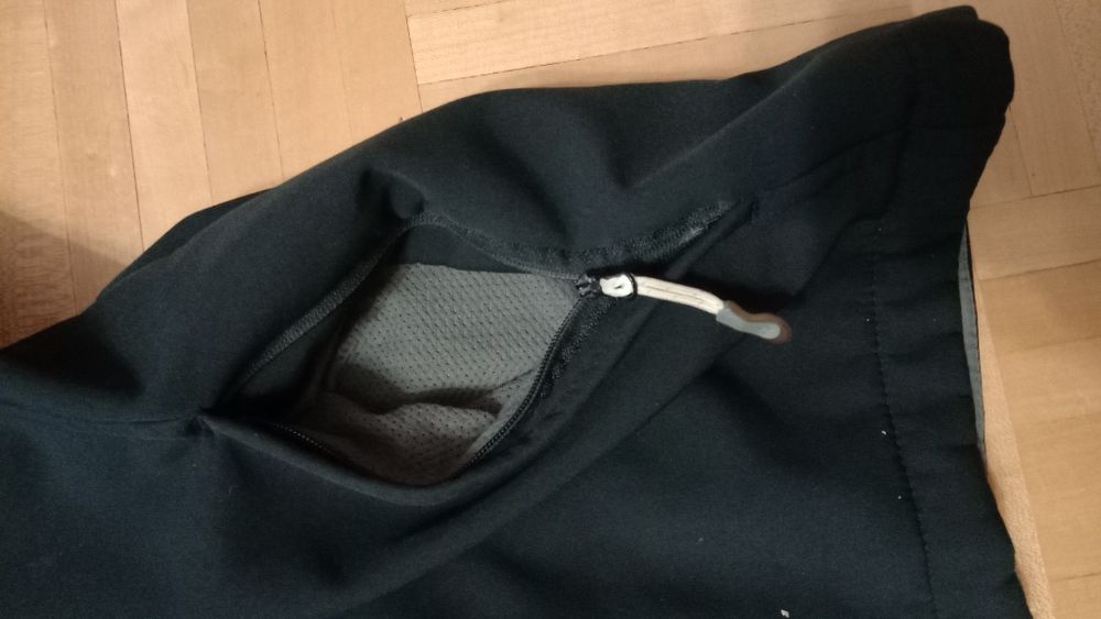 Kurtka damska Softshell w rozmiarze S czarna firmy tog 24