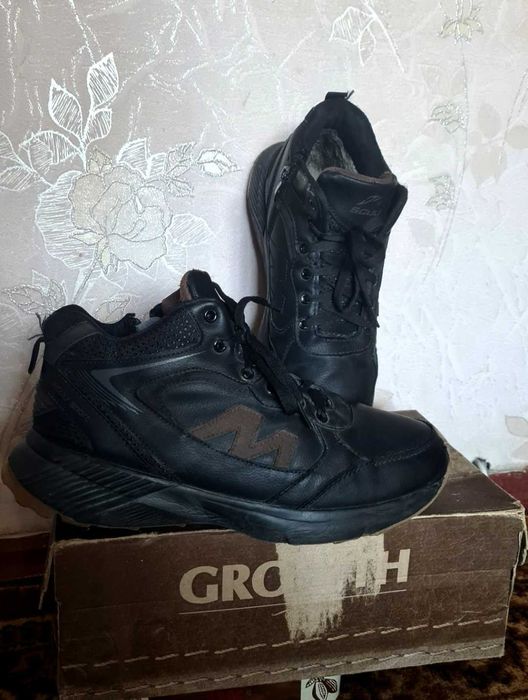 Кроссовки зимние 41р