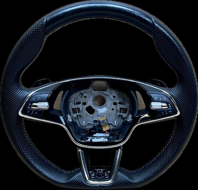 K106 SKODA OCTAVIA IV 4 RS KIEROWNICA PODGRZEWANA MULTIFUNKCJA 5E3419093AD