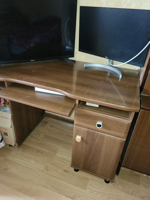 Монітор,майже новий,куплений в комфі