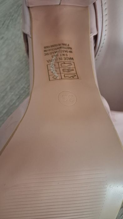 Buty na obcasie 39