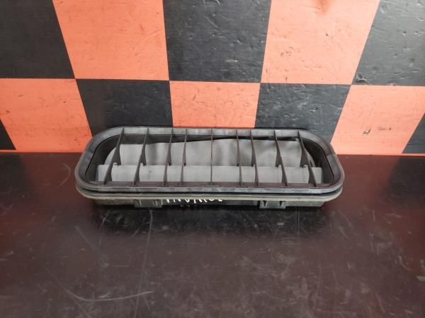 Grelha frente VOLKSWAGEN Amarok (2H, S1B)