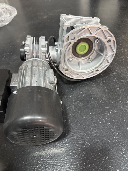 Motoreduktor Besel Defro Sas do podajnika