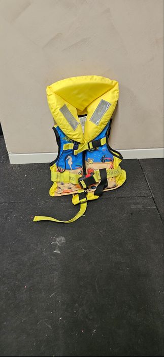 Colete salva vidas de crianças