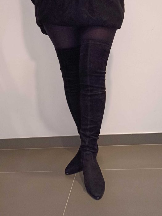 Botas cano alto em camurça e elastano