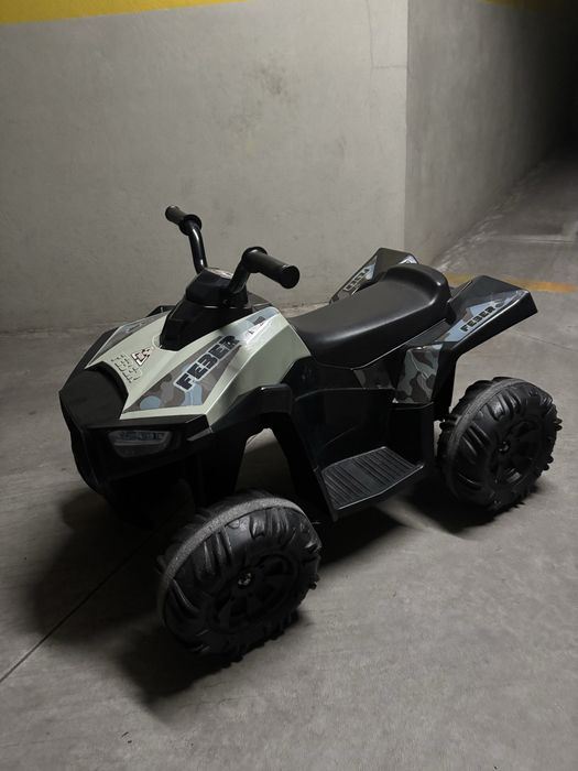 Vendo moto 4 a bateria
