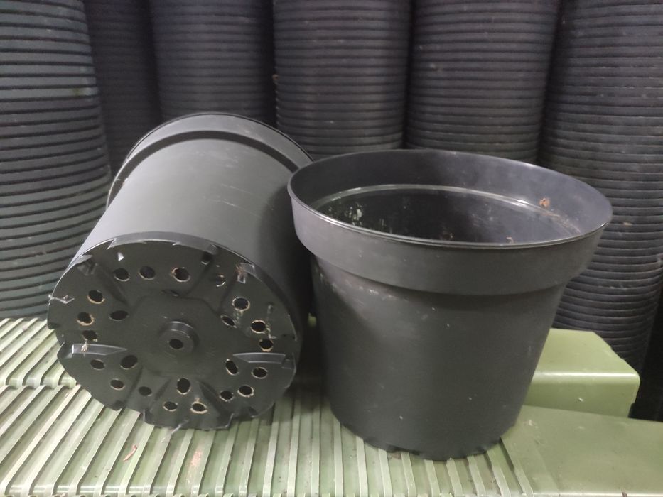 Горщики, контейнери від 1л до 20 л