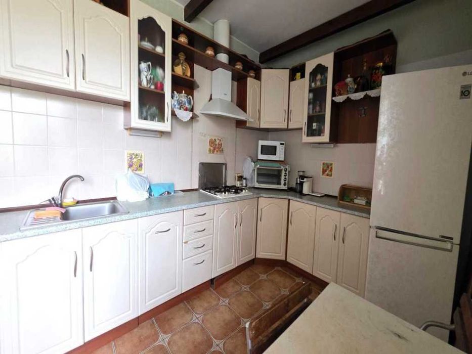 Продаж добротного будинку в Яру – комфорт і затишок для вашої родини!