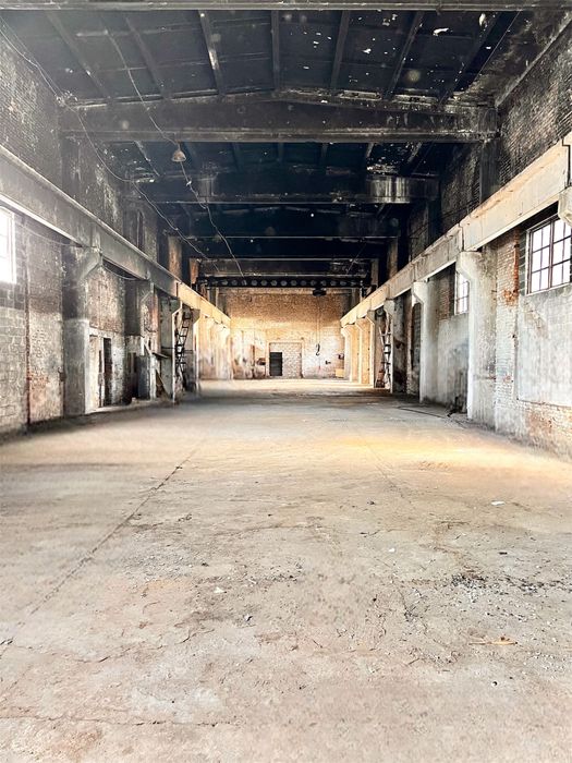 Продається промислова база в рні вул. Залізняка