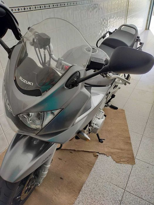 Mota SUZUKI- GSF 1250 S