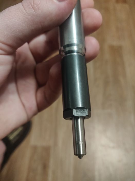 Нова форсунка. 166009445R (H8200294788) VDO/SIEMENS REN/Nis 1.5