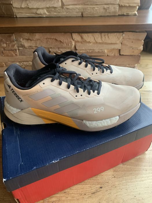 Кросівки Adidas р.42