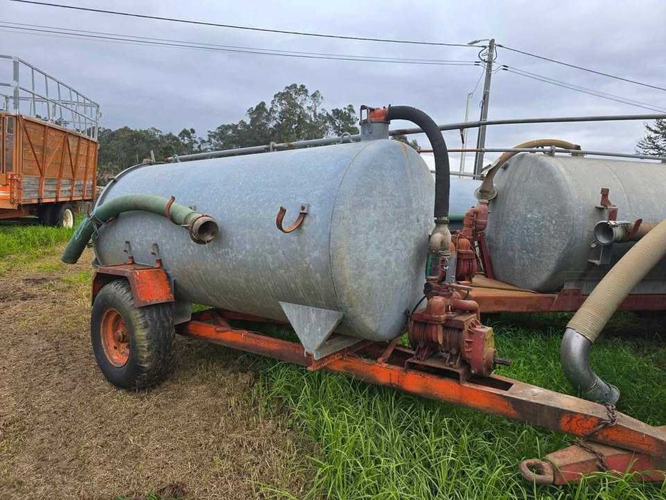 Cisterna agricola 3000 usada com documentos