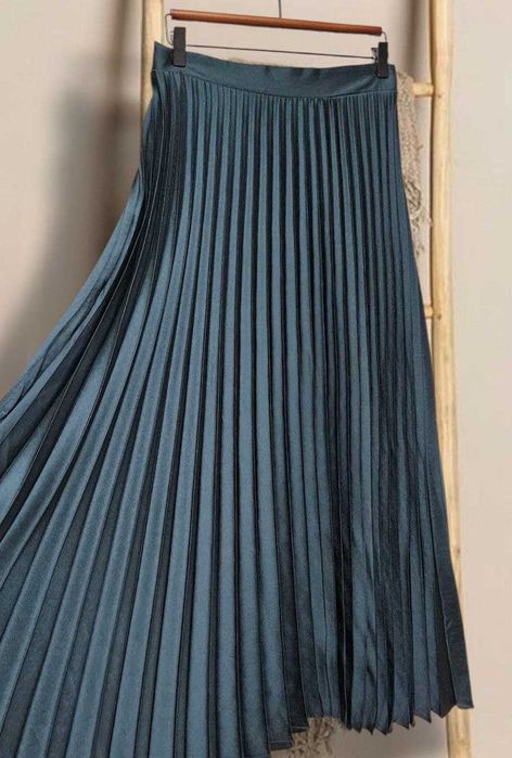 Плиссированная юбка миди New Look тёмно-зелёная на резинке, р. L/XL