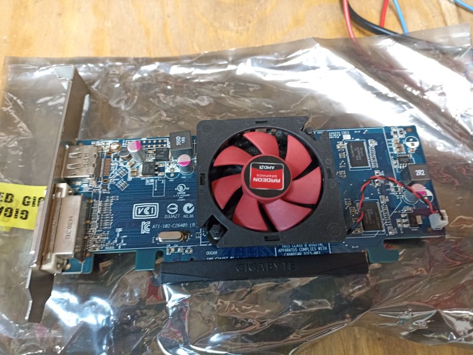 Karta graficzna AMD Radeon 6450,  ATI-102-C26405