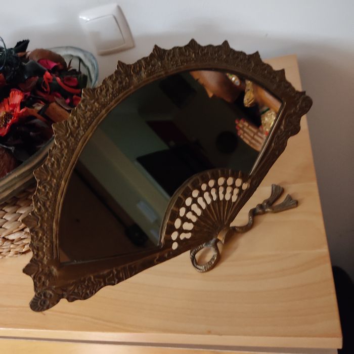Vintage Table Mirror64751138360322123