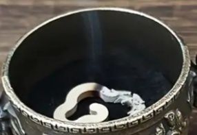 Шкатулка, табакерка.