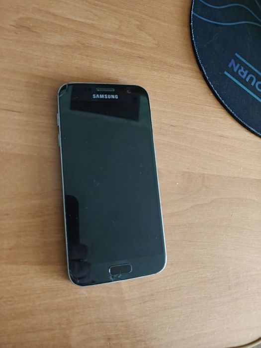 Samsung galaxy S7 на деталі