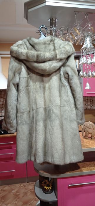 Шуба норкова з капюшоном