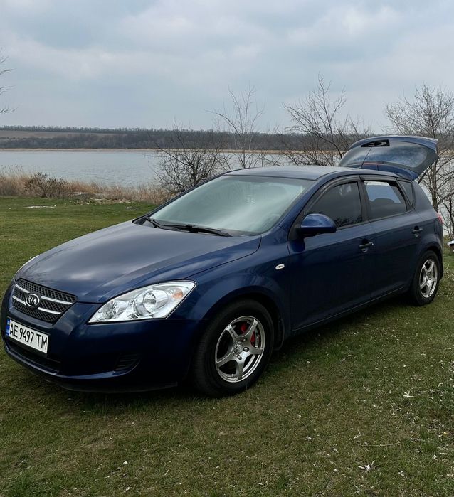Продам авто Kia ceed 2008