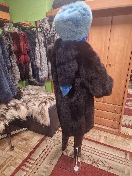 Piękne czarne futerko z lisa naturalnego!!!