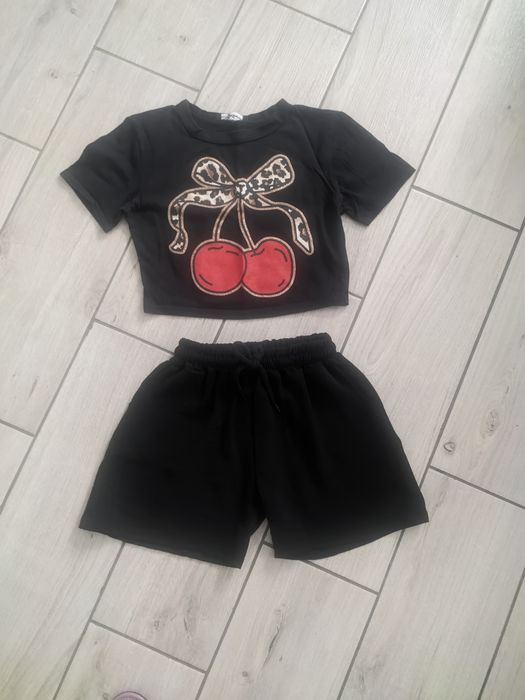 Футболка і шорти на ріст 146.