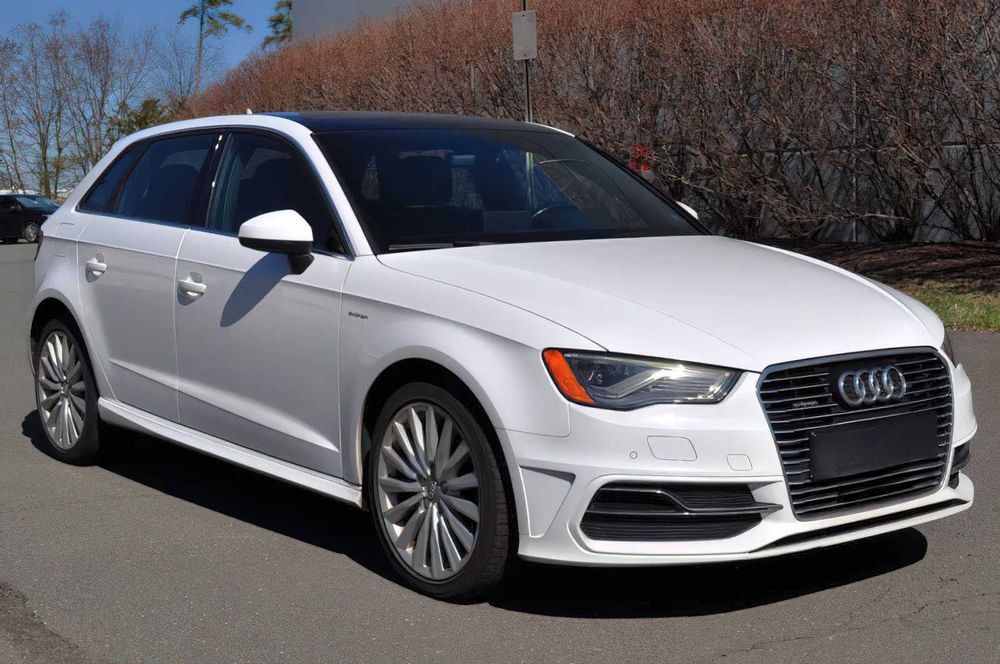 Audi A3  e-tron Premium Plus      2016