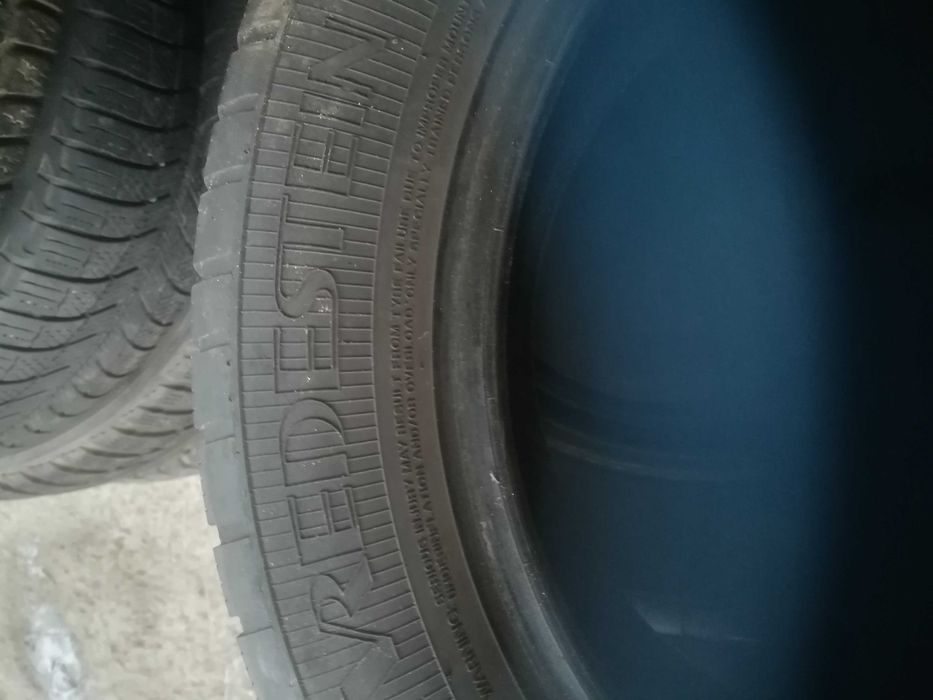 Резина 205/55-R16 Vredestein 4шт.зима