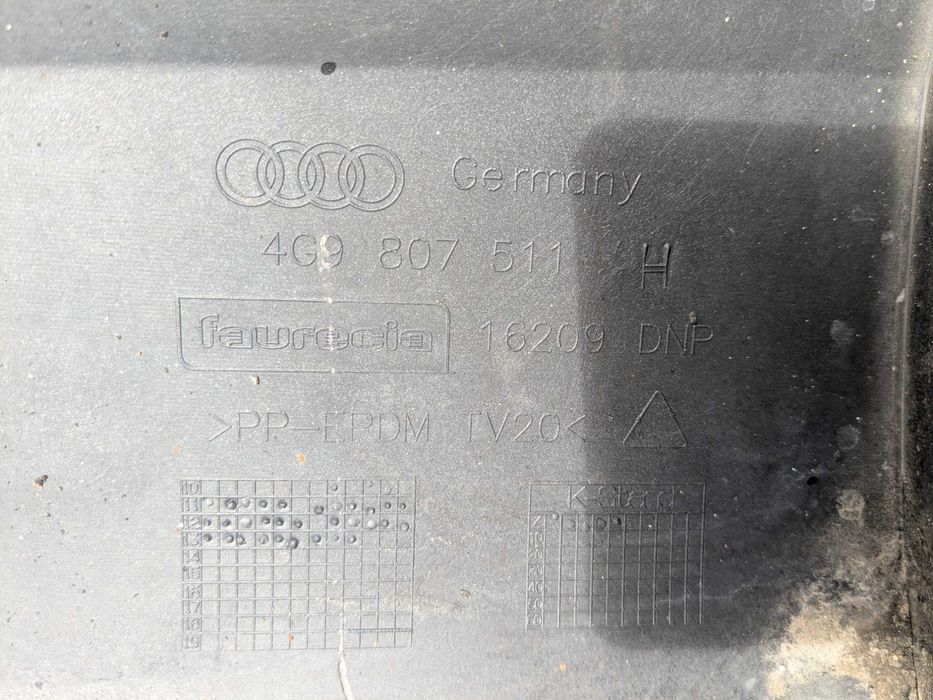 Задній бампер S-line Audi A6 С7 Універсал Ауді А6 Ц7 Колір LX5N